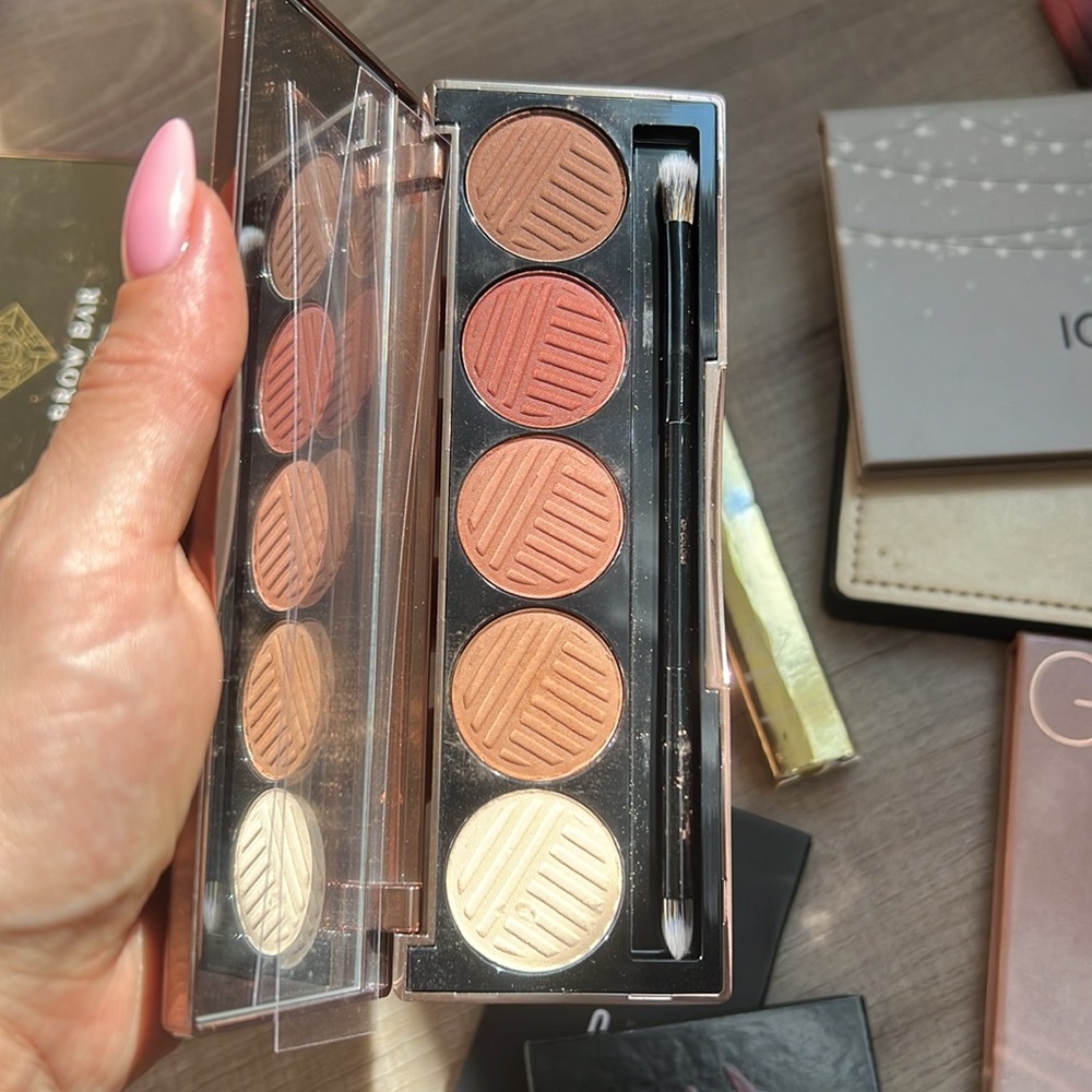 Palette Collection - Picture 4 of 7